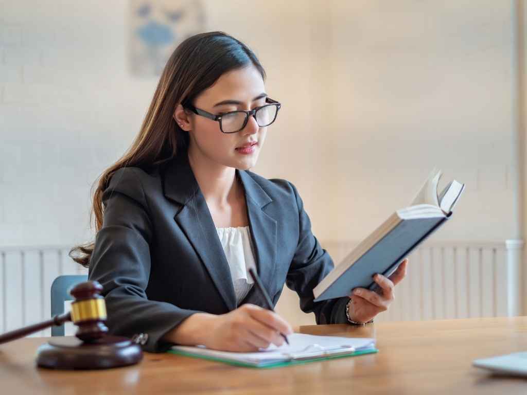 Hire A Lawyer For Traffic Violations