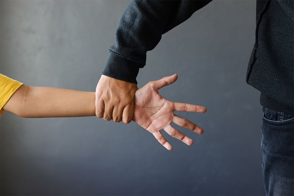 Domestic Violence Charges NSW:  Bail Rules, Penalties, Defences, And Court Process